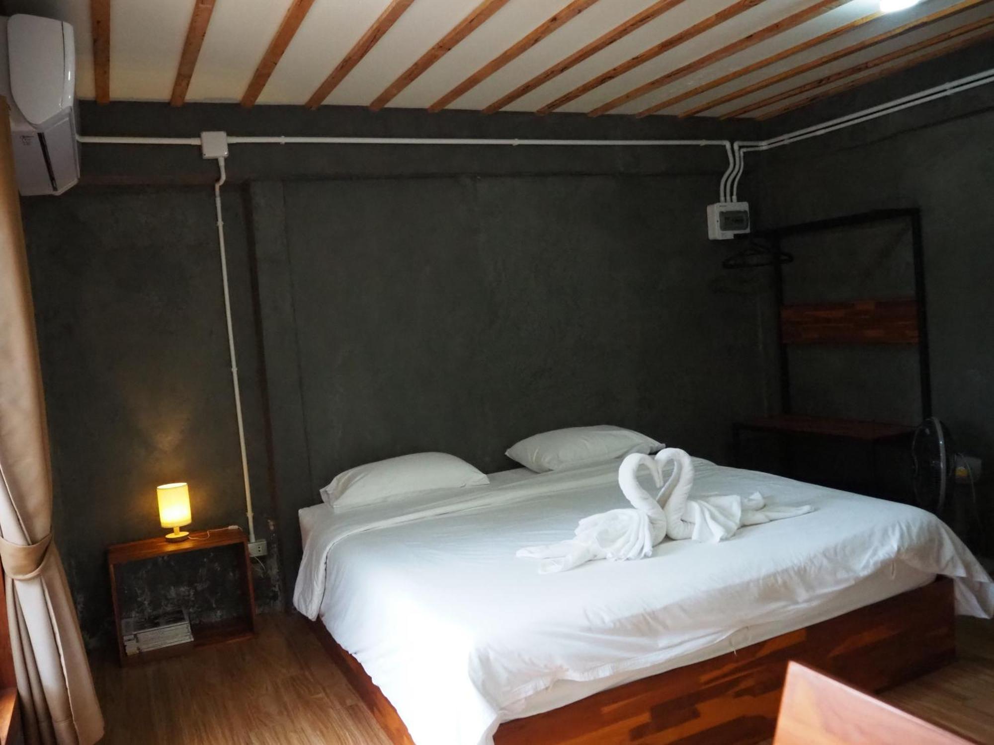 פרה נאקון סי איוטאיה Banmai87 Guest House บ้านไม้87 เกสต์เฮ้าส์ מראה חיצוני תמונה