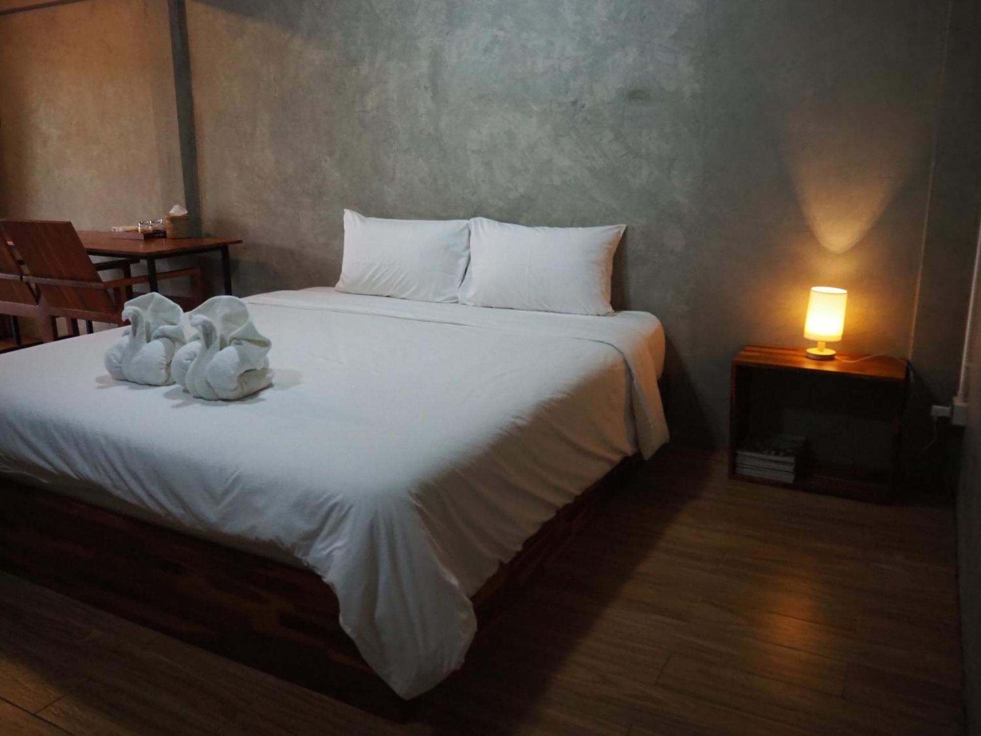 פרה נאקון סי איוטאיה Banmai87 Guest House บ้านไม้87 เกสต์เฮ้าส์ מראה חיצוני תמונה