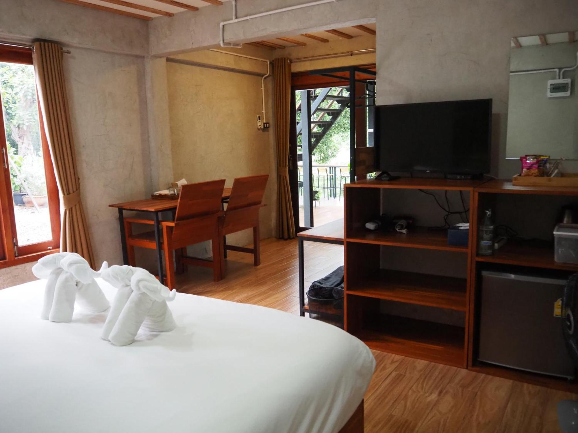 פרה נאקון סי איוטאיה Banmai87 Guest House บ้านไม้87 เกสต์เฮ้าส์ מראה חיצוני תמונה