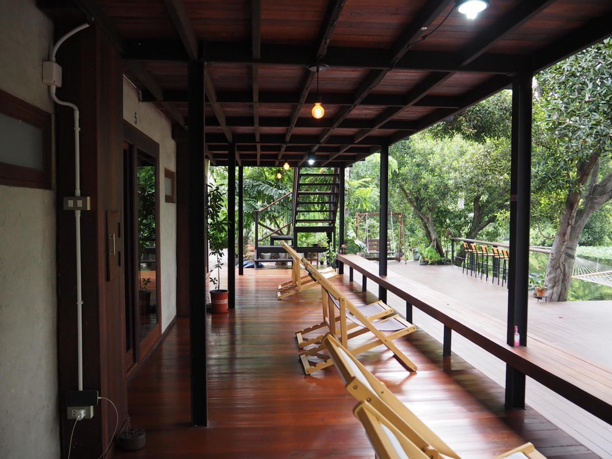 פרה נאקון סי איוטאיה Banmai87 Guest House บ้านไม้87 เกสต์เฮ้าส์ מראה חיצוני תמונה